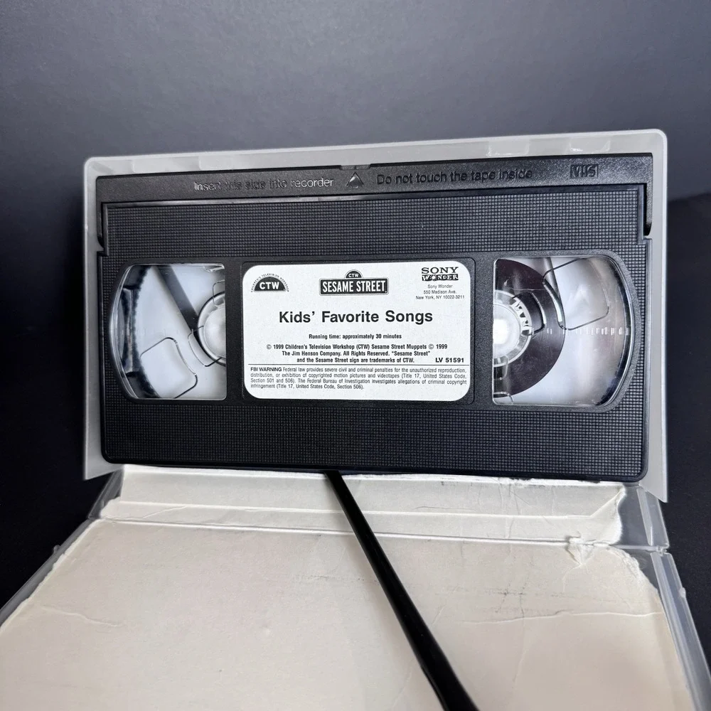 Sesame Street Kid's Favorite‎ Songs Sony Wonder VHS