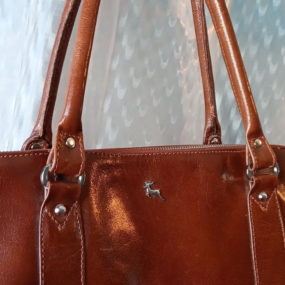 Ashwood brown leather
