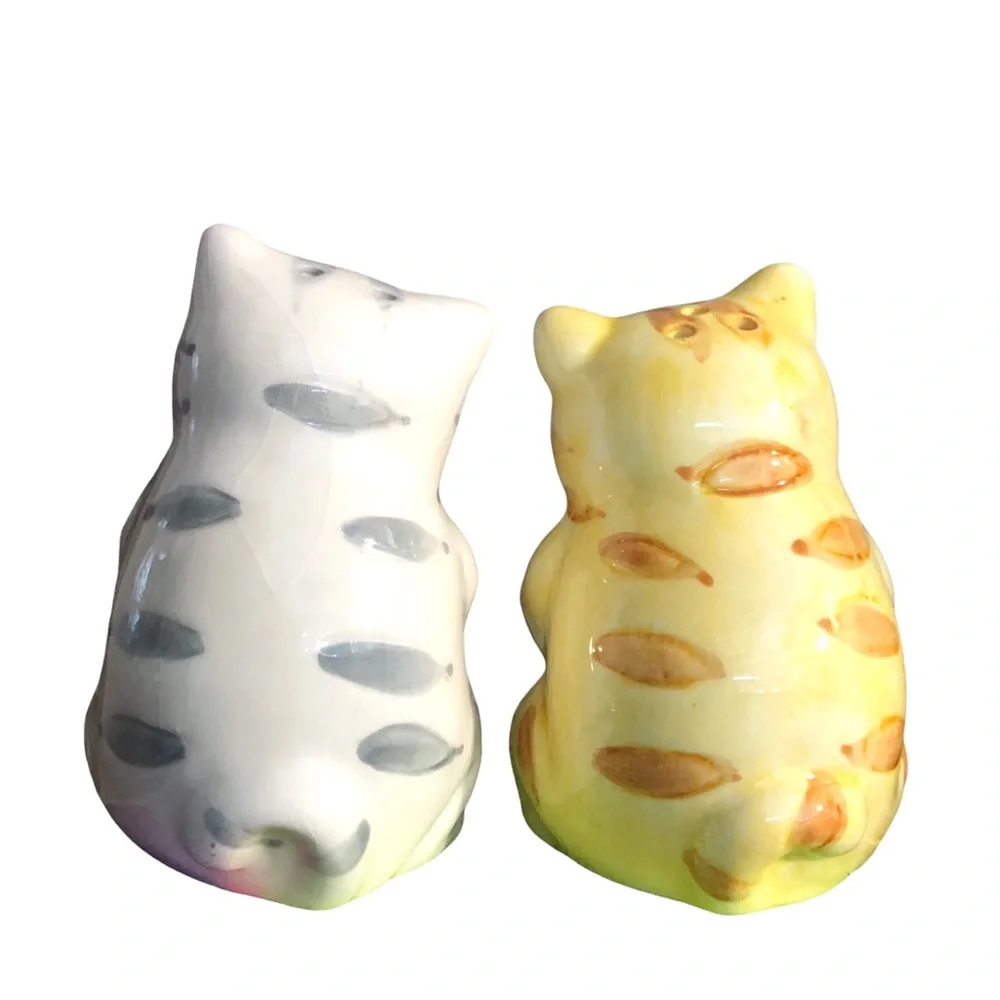 Cat Salt & Pepper Shakers