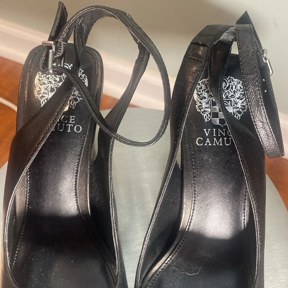 Vince Camuto new leather