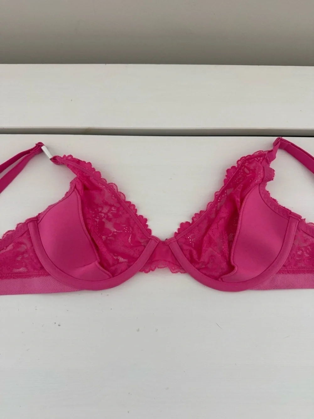 PINK Victoria’s Secret Lace Unlined Bra 36C Pink NWT