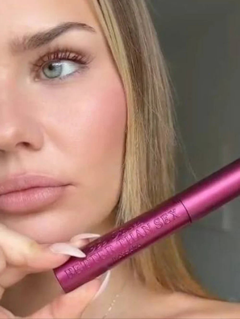 Too Faced Burgundy Limited Edition Mascara