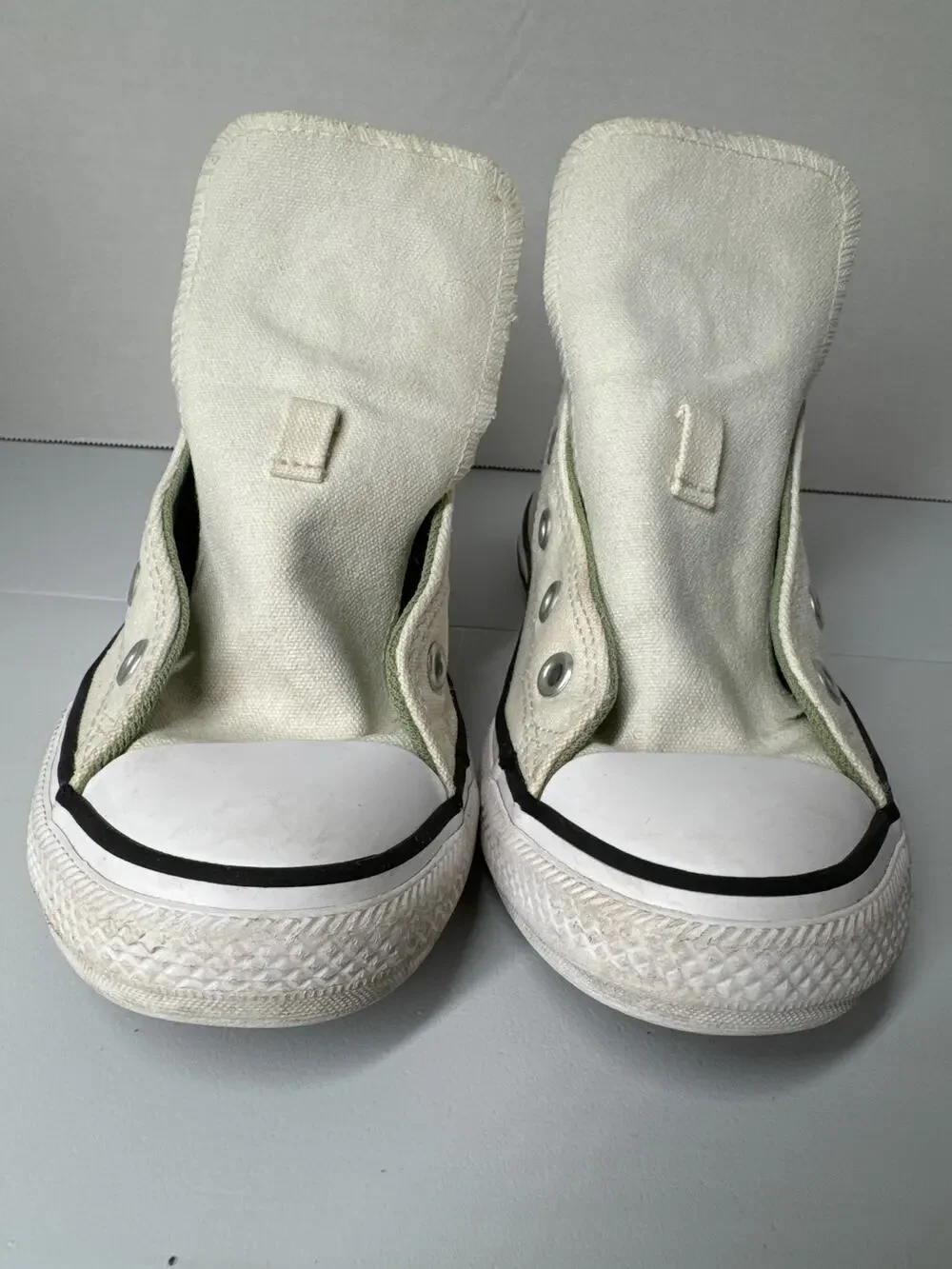 Converse Chuck Taylor All Star strawberries and bees kids size 1
