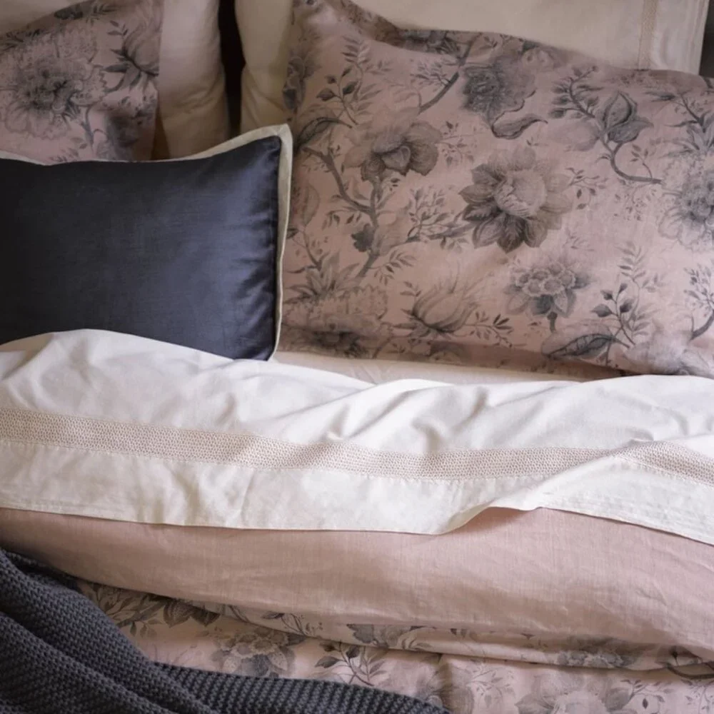 Christy of England Regency Floral King Duvet in Blush