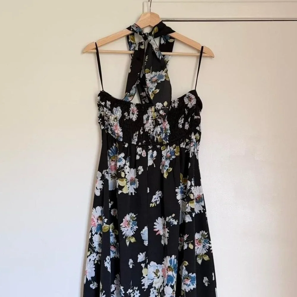 The Unbranded Brand black floral