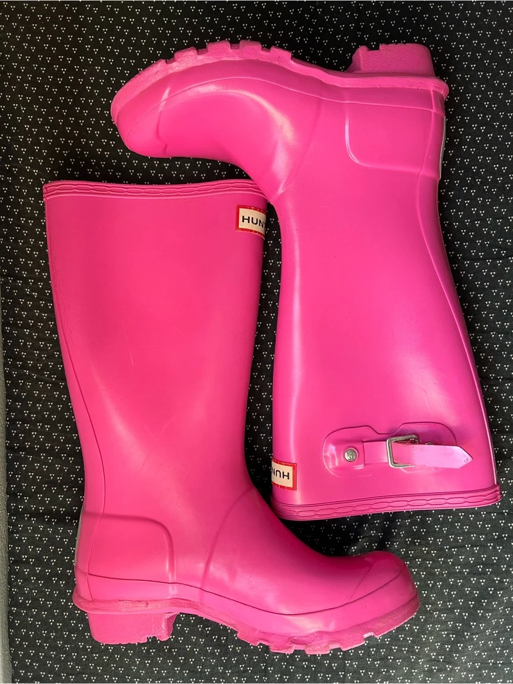 Hunter vibrant pink