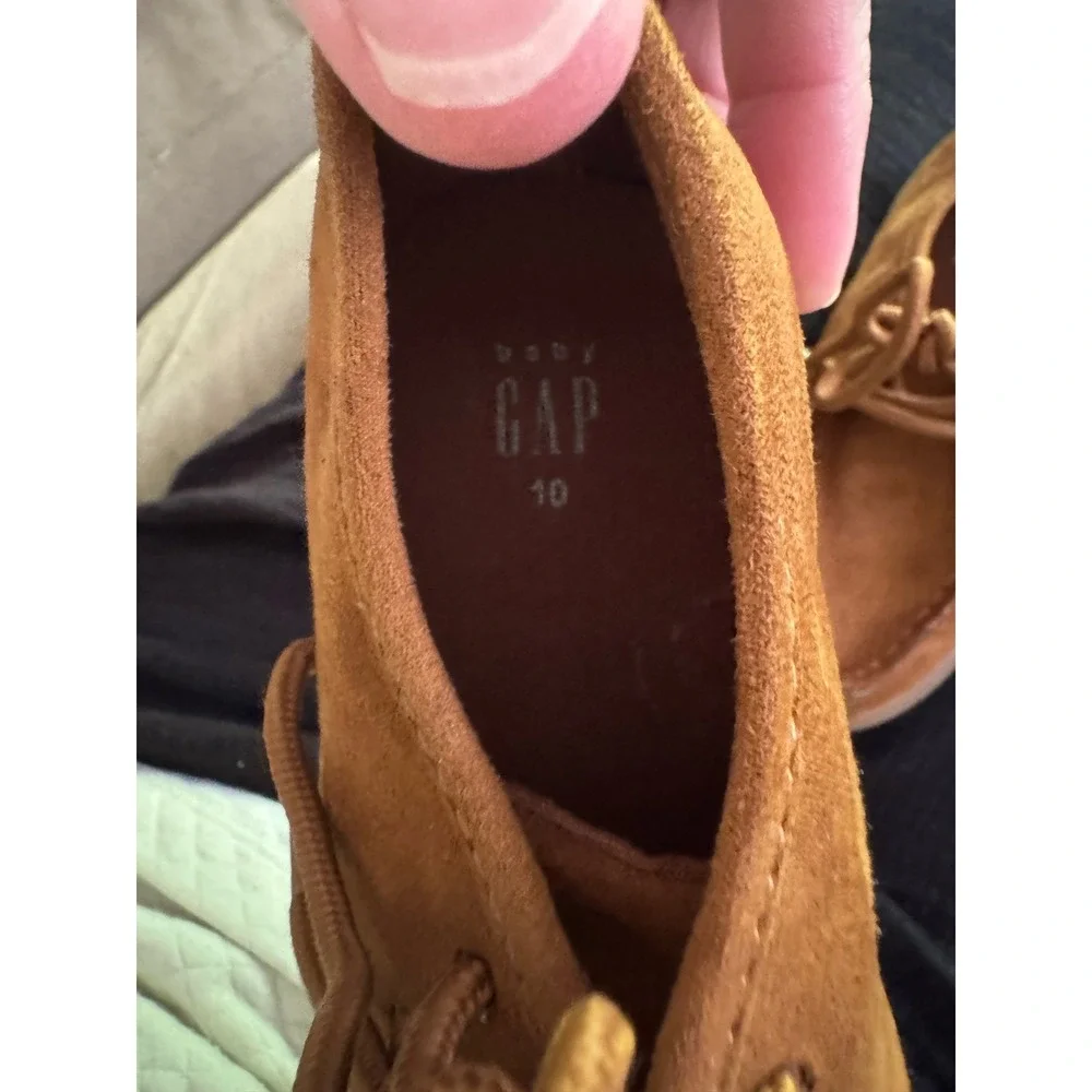 GAP vegan brown