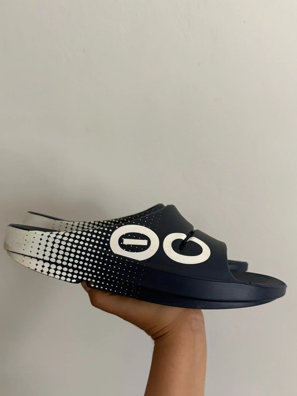 Oofos OOriginal Sport Recovery Slides Navy White Women’s W10 Men’s M8