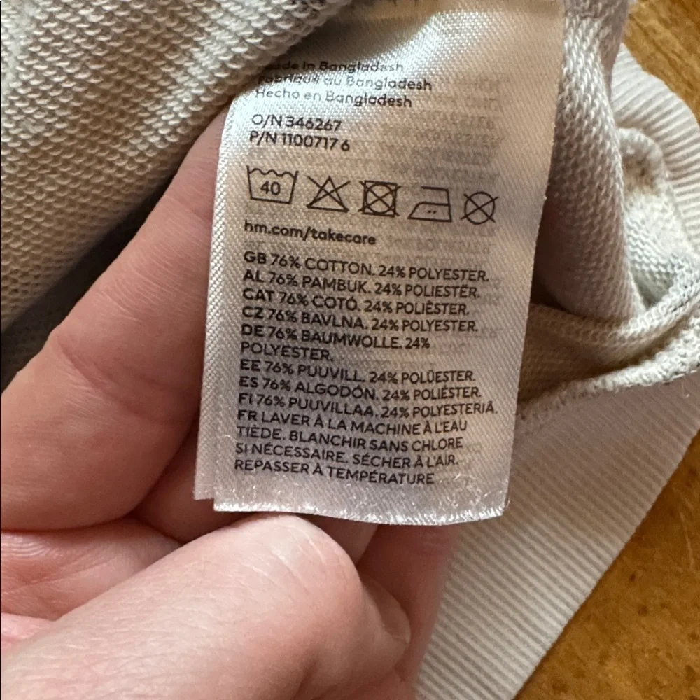 H&M cream crewneck