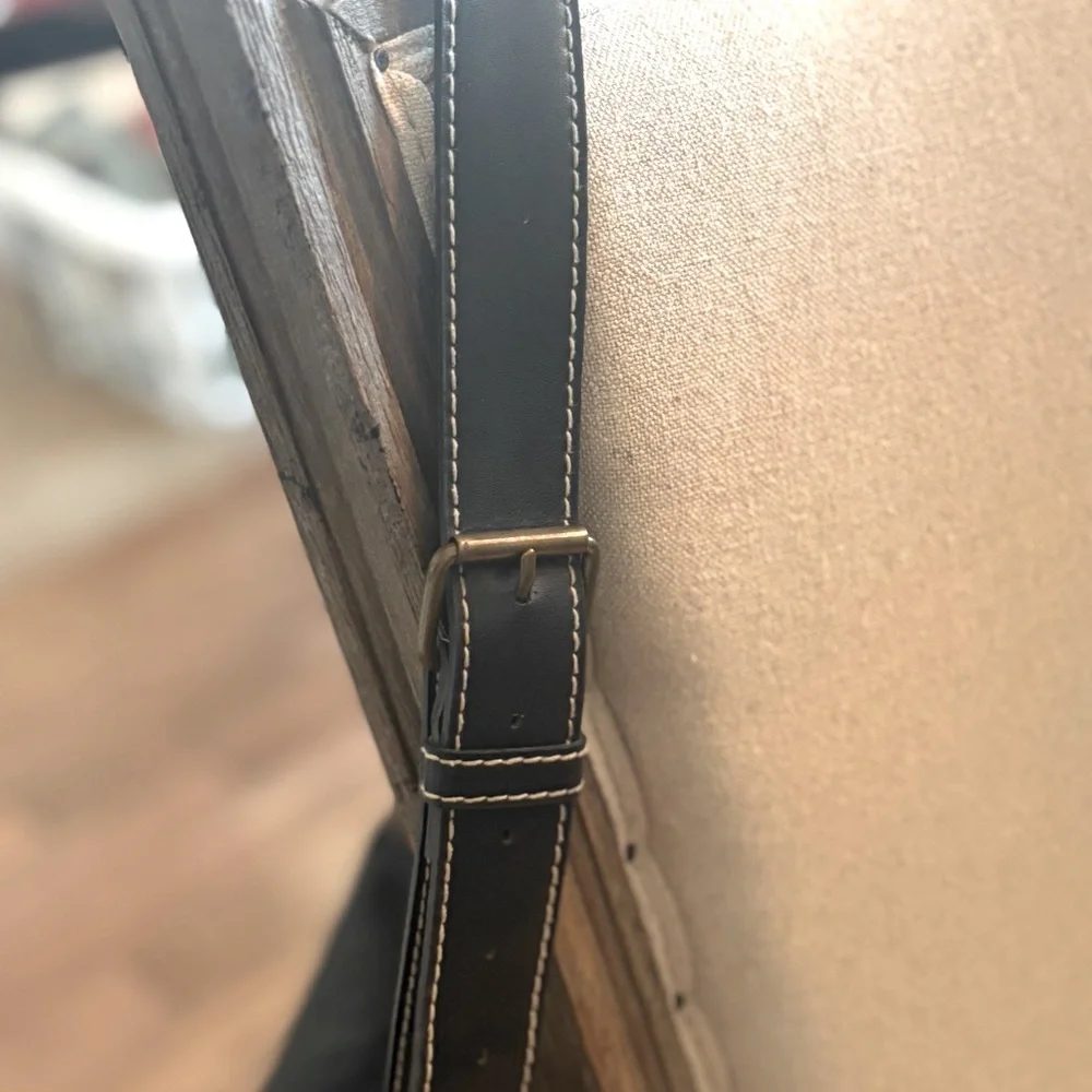 Medallion Y2K Black Leather Shoulder Bag. 26” T Boho | Soft | Vintage EUC