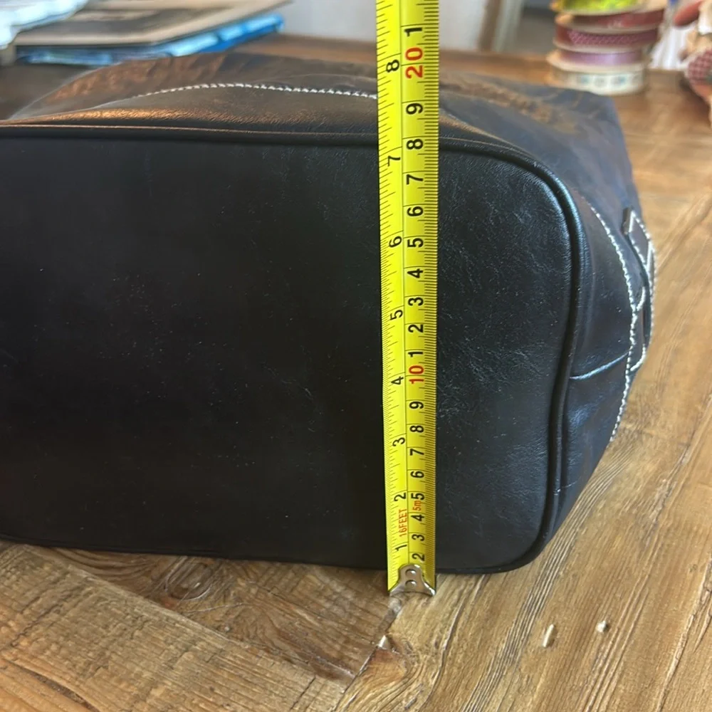 Medallion Y2K Black Leather Shoulder Bag. 26” T Boho | Soft | Vintage EUC