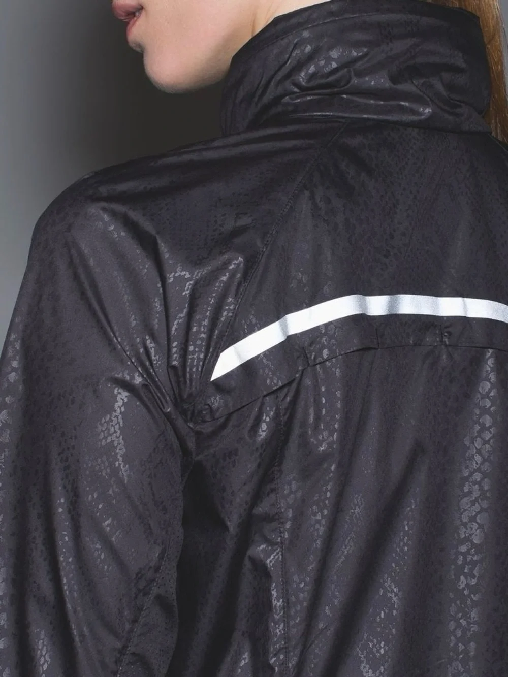 Lululemon Miss Misty Jacket II Size 6 Windbreaker Desert Snake Embossed Black