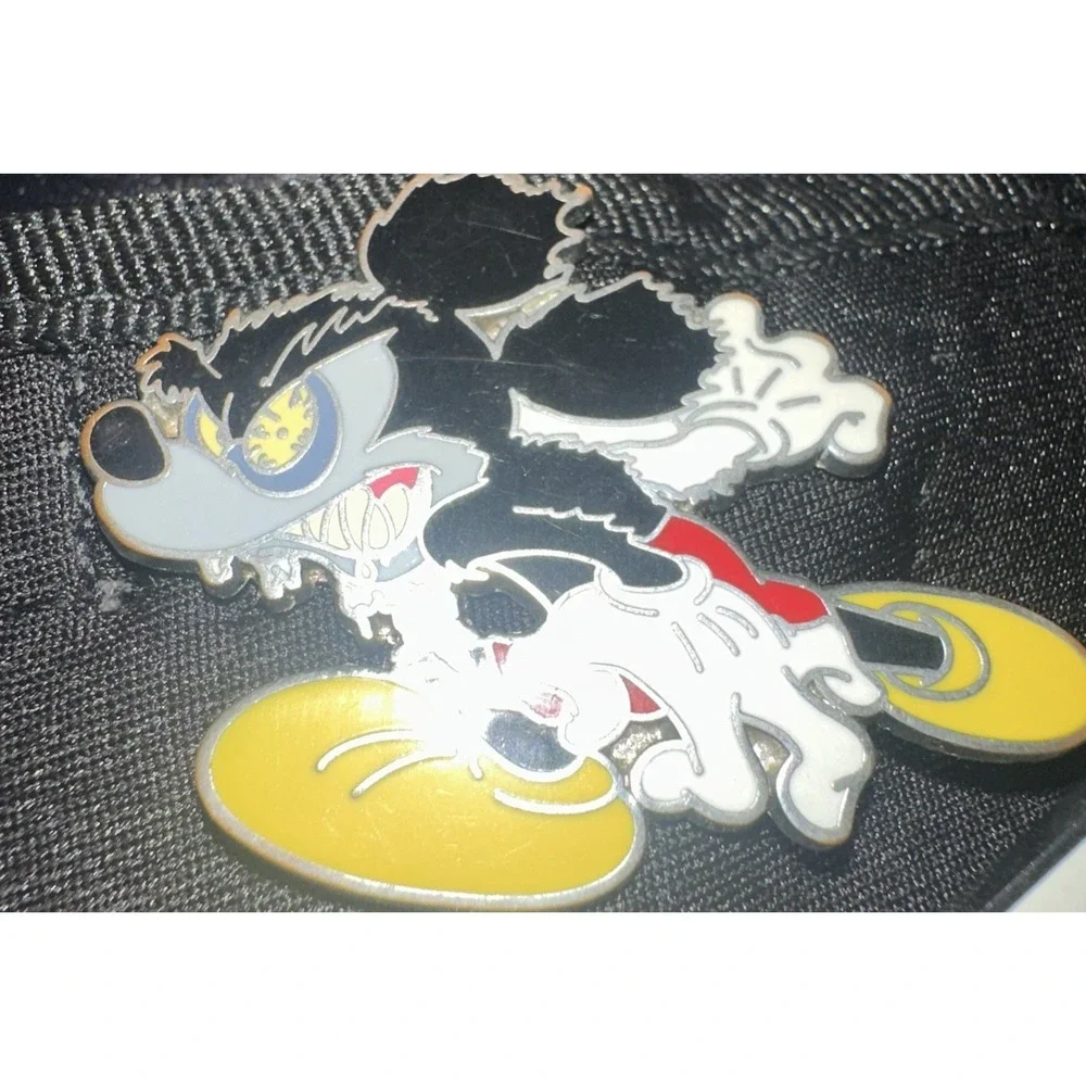 RARE Zombie Mickey Mouse Pin Back Walt Disney- HARD TO FIND!‎