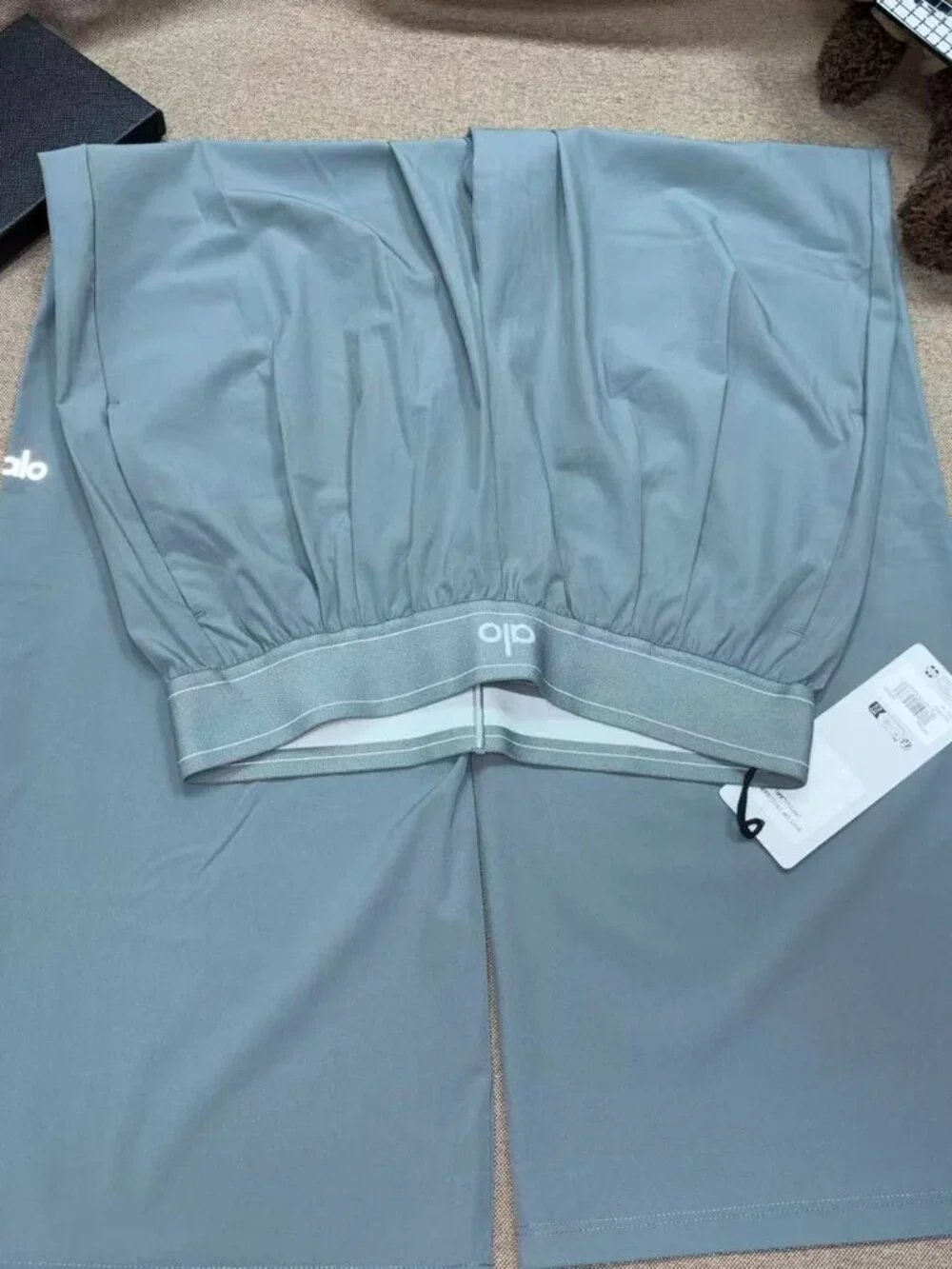 ALO Yoga structured straight