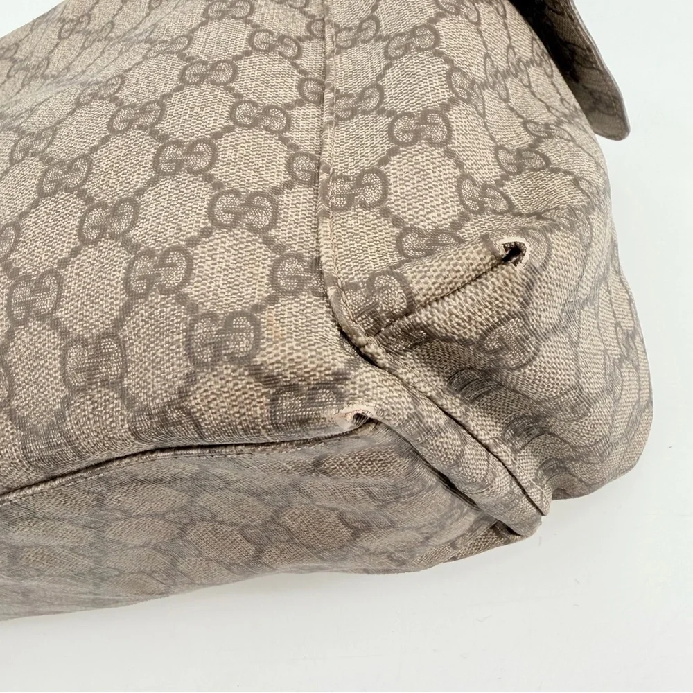 Gucci GG Supreme Baby Diaper Messenger Bag FLAWS