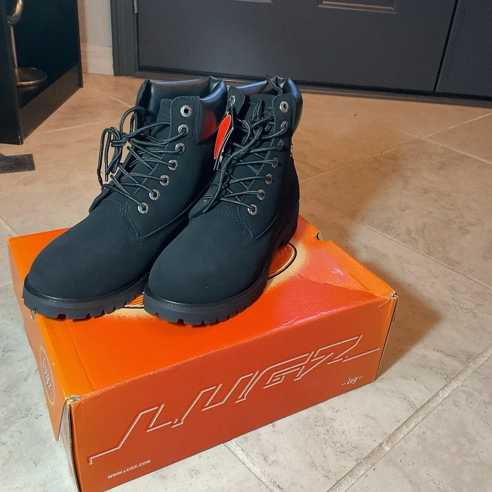 NIB  Lugz Convoy Men's Black Lace up Boot, Size 7.5