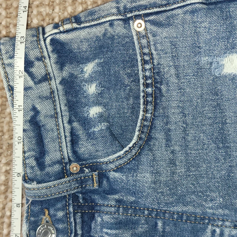 wild fable **flat measurements**