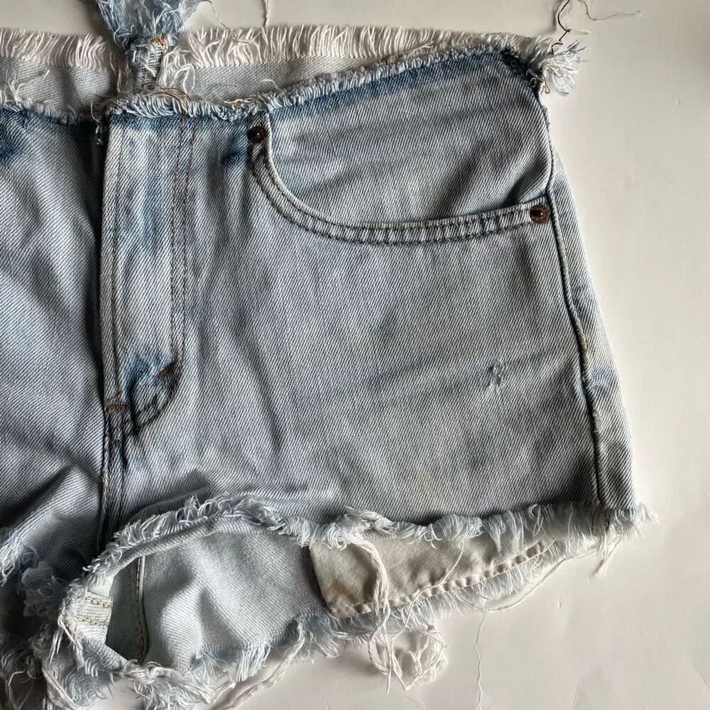 Levis some minor