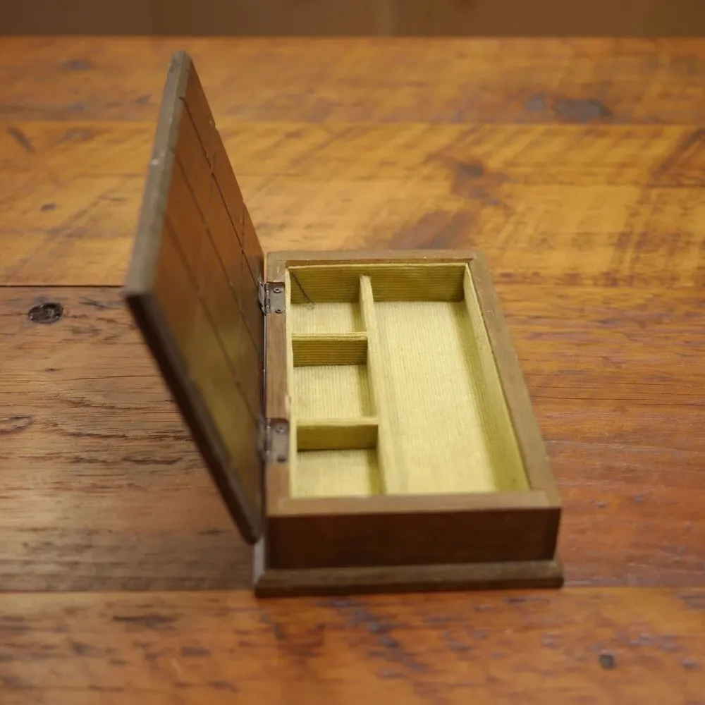 Box vintage solid