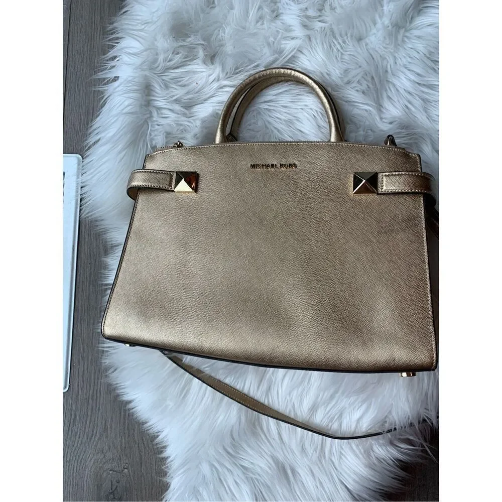 Michael Kors beautiful golden