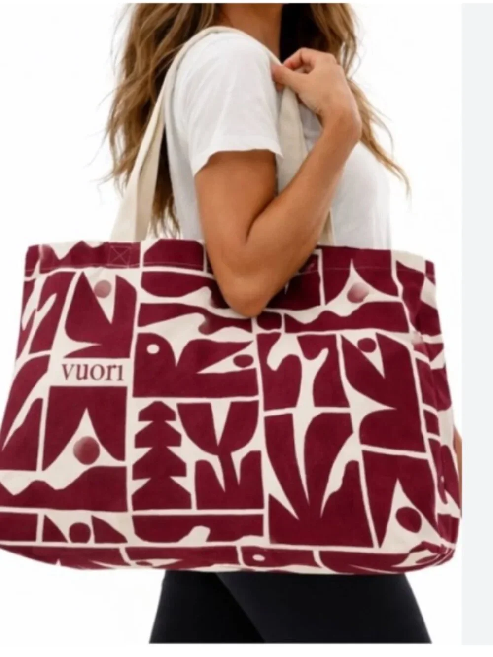 Vuori NWT Limited Edition Holiday 2025 Strawberry Canvas Tote w/ Cosmetics Case