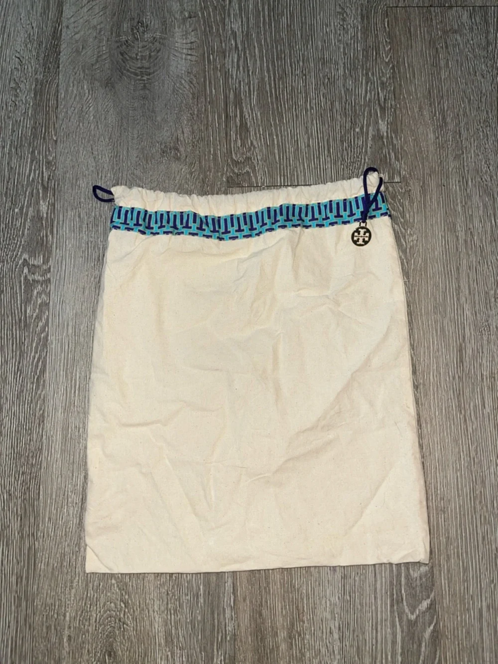 Tory Burch Cream dust bag for storage