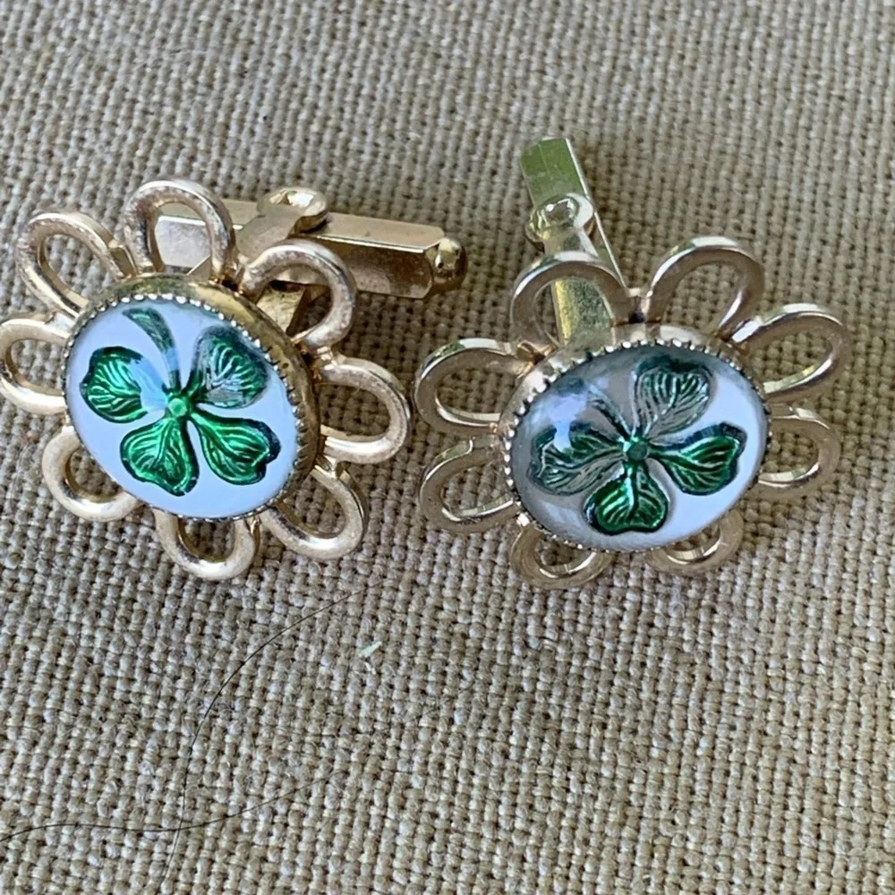 Vintage Cufflinks 4 Leaf Clover Shamrock St. Patrick’s Day Goldtone