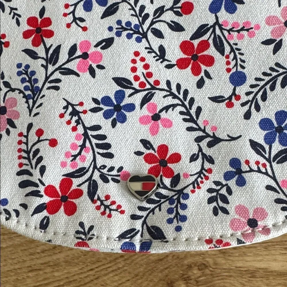 Tommy Hilfiger kid’s Adorable Cotton Floral Crossbody Bag with Red Strap NWOT