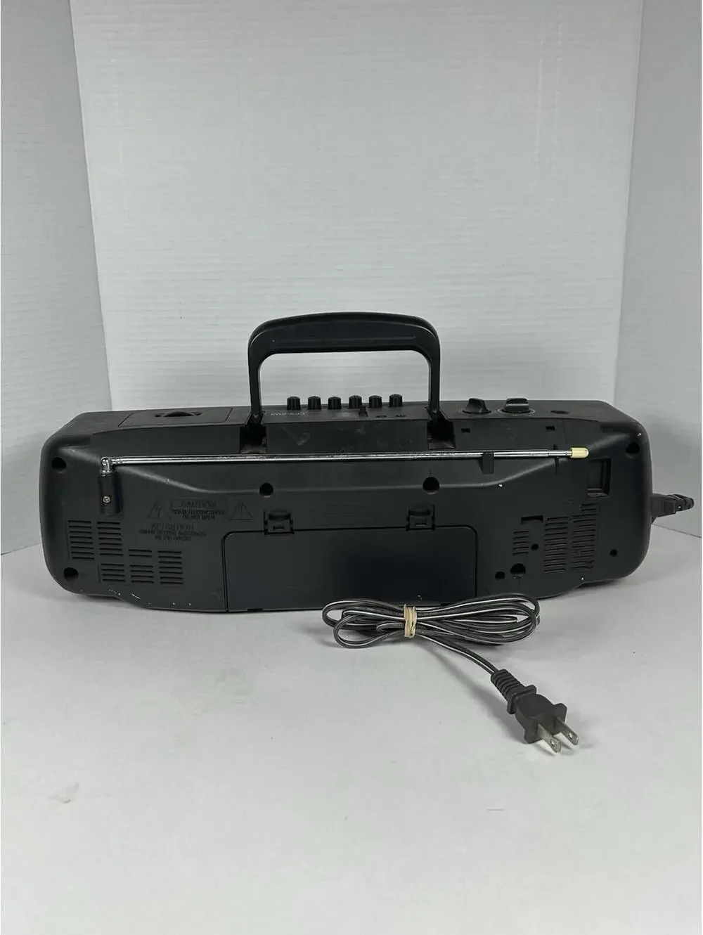 Sony CFS-204 AM FM Radio Cassette Player Boombox Radio Works - Cassette Does Not