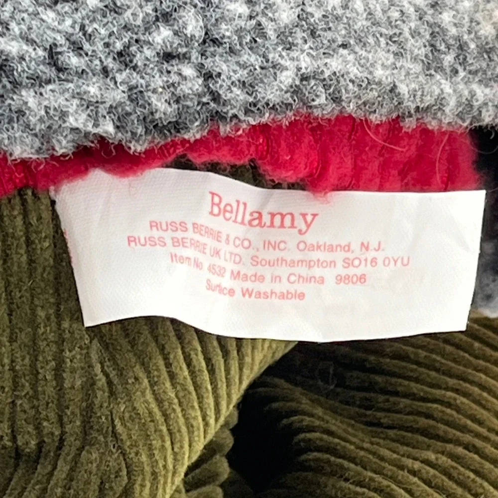 N/A features hooded