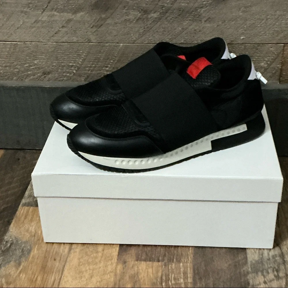 Givenchy Active Runner Elastic Sneakers Black & White - Men’s Size EU 45/US 12