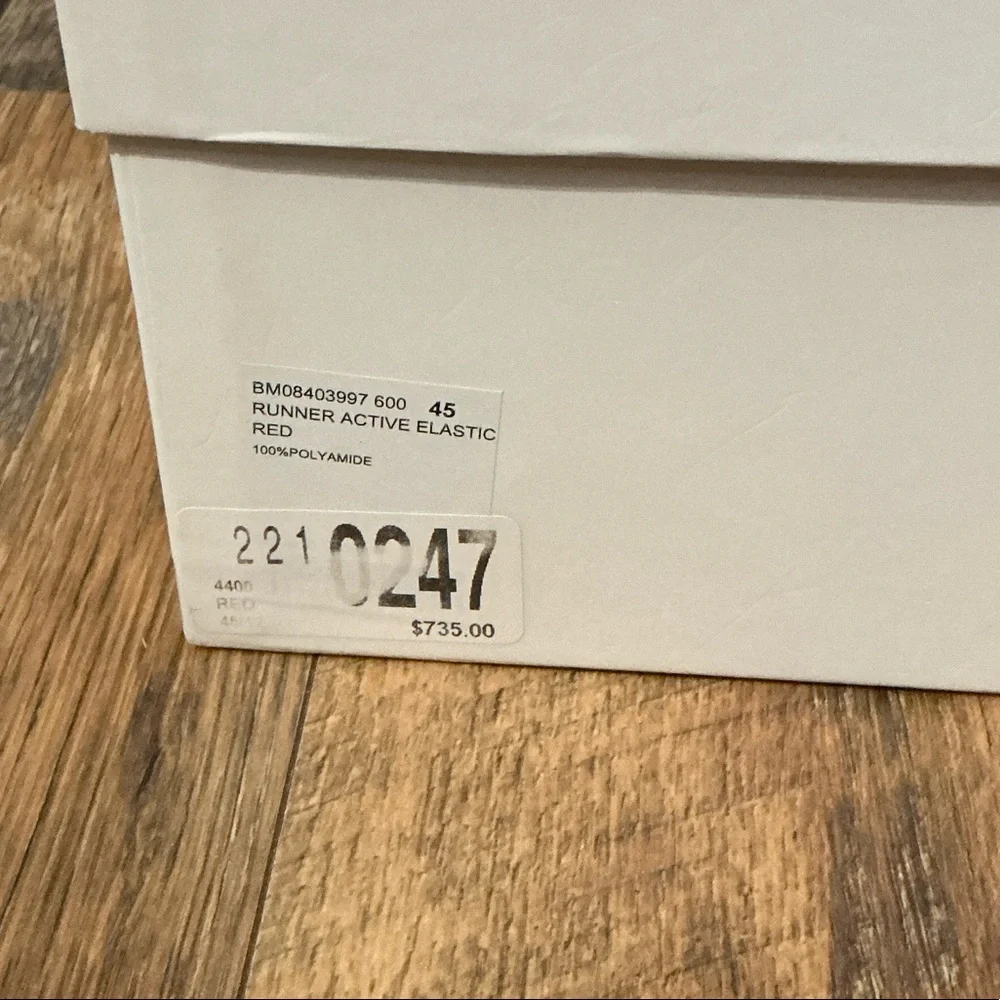 Givenchy active runner