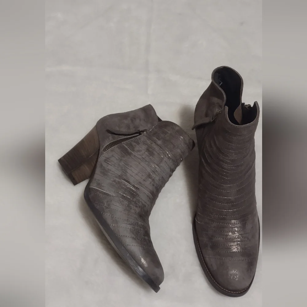 Paul Green Gray Ankle Booties with Slouchy Style