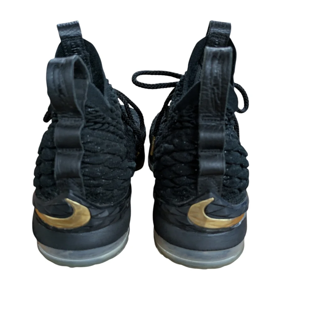Nike lebron 15