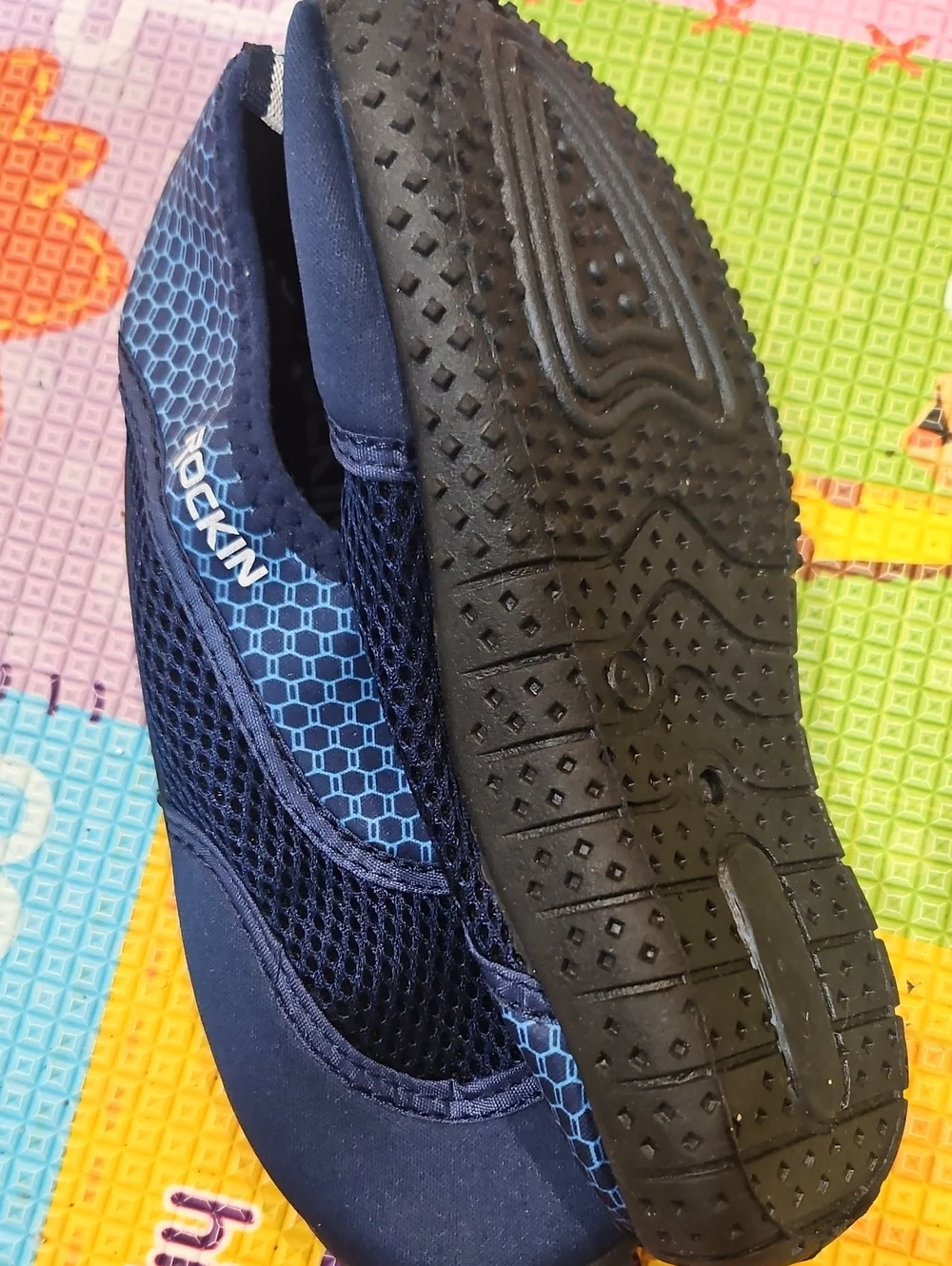 NWOT Size 3 Non-slip Water Shoes