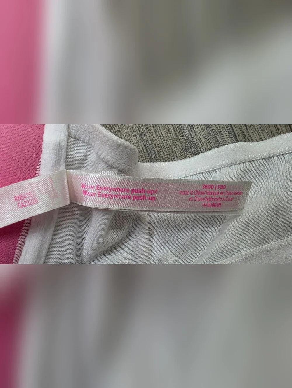 PINK Victoria's Secret Wear Everywhere Push-up Bra-Size 36DD