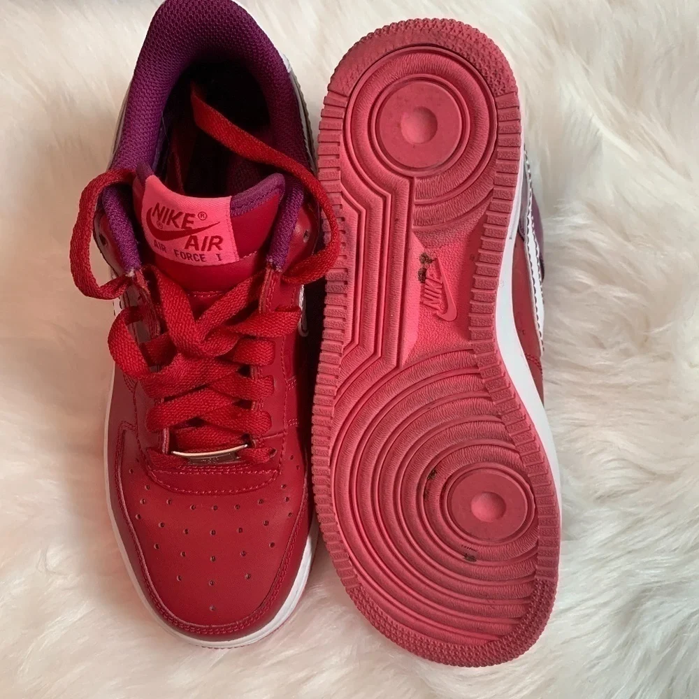 Nike red berry