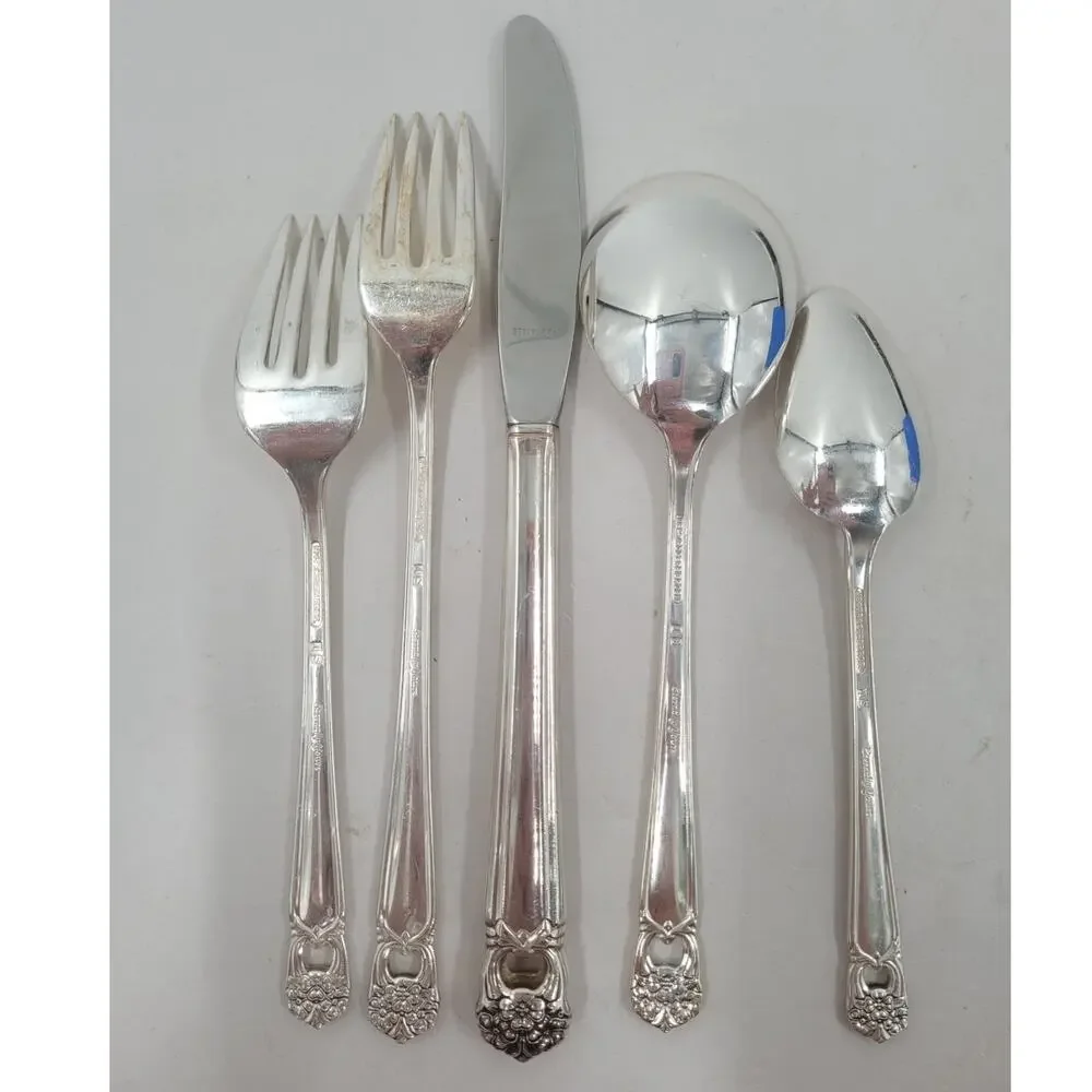 Rogers‎ Brothers Silverplate Eternally Yours Coquette 5 Piece Setting 8-8