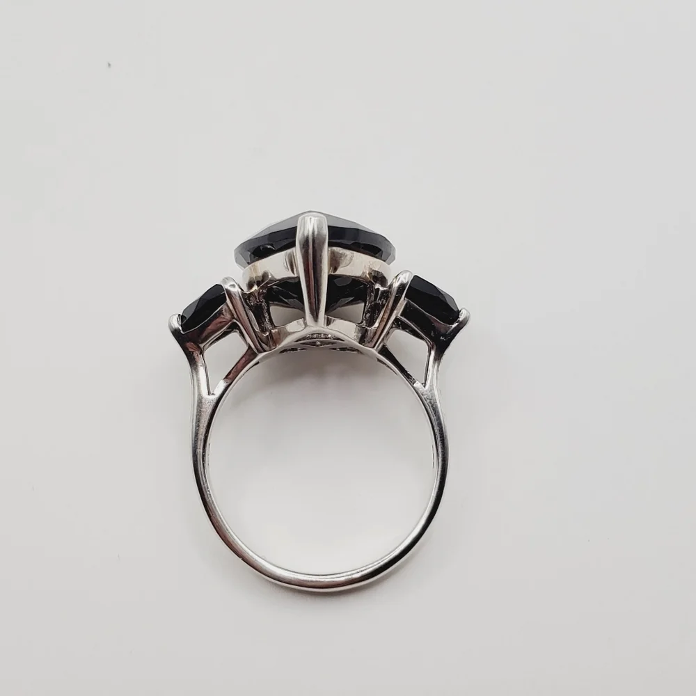 N/A silver 900