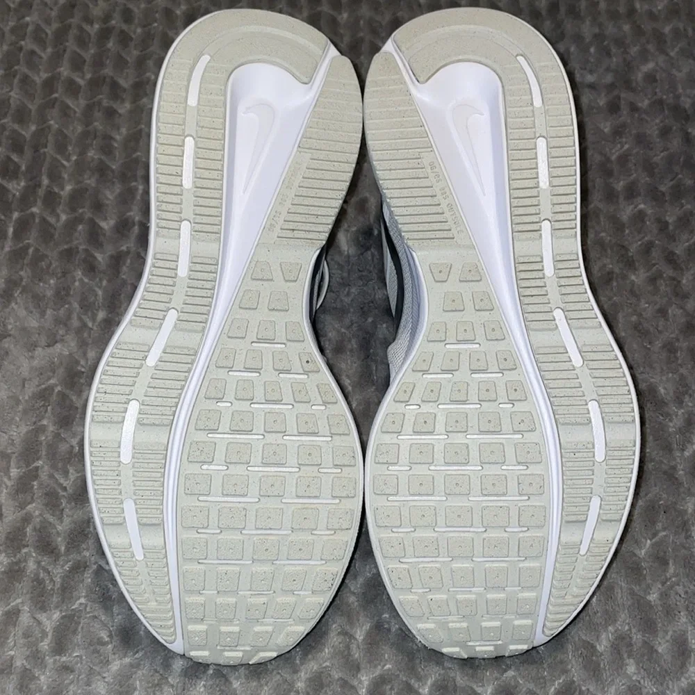 Nike euc smoke