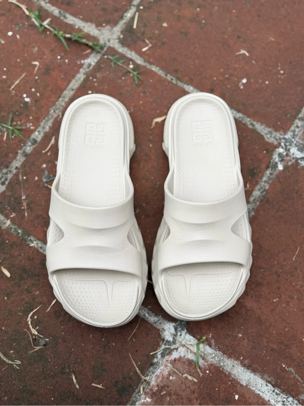 Givenchy elevate your