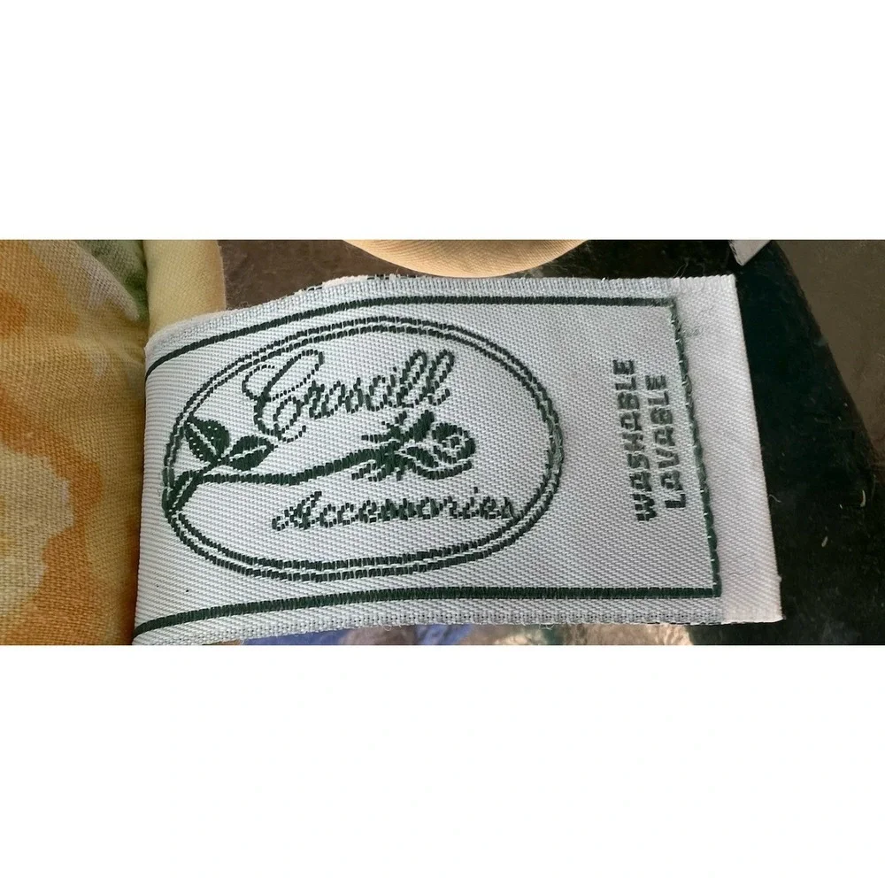 Croscill 18x18 good
