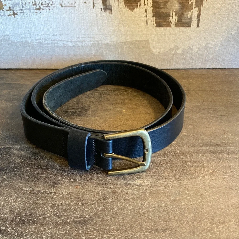 Duluth Trading Men's‎ Black Leather Belt Brushed Gold Buckle Size 48 Classic
