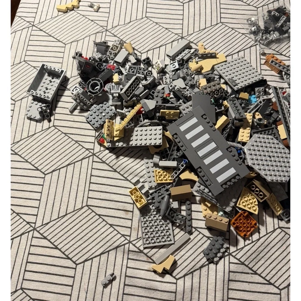Lego perfect falcon include