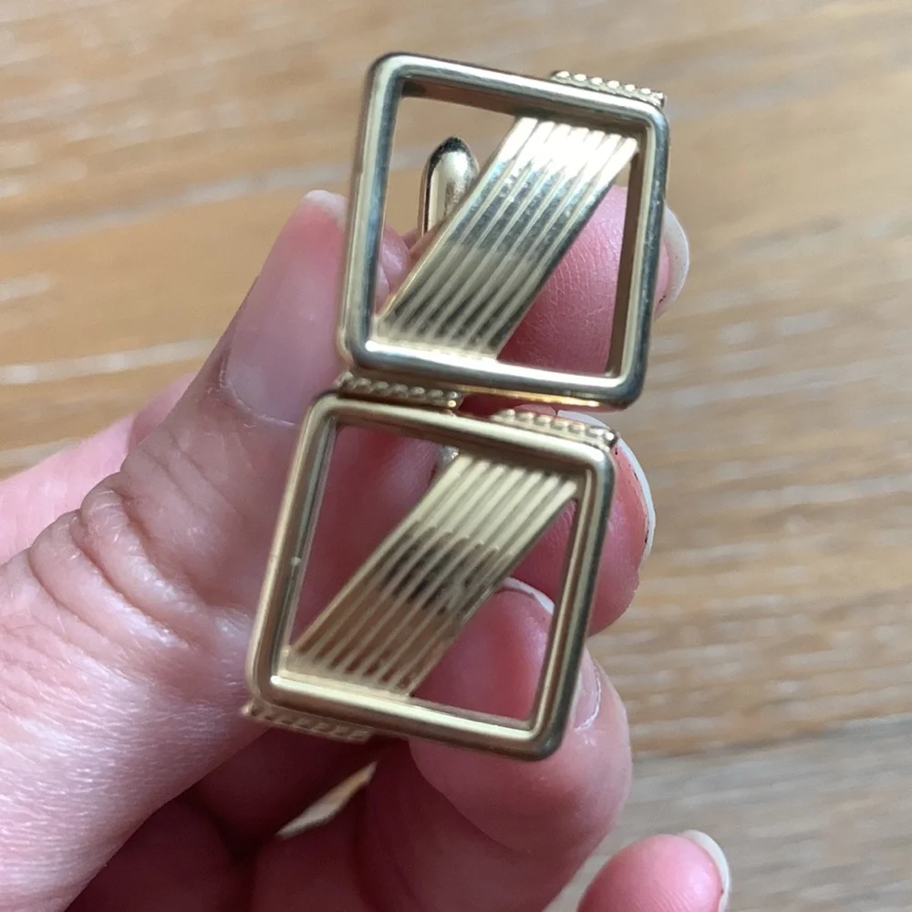 Swank gold cuff links