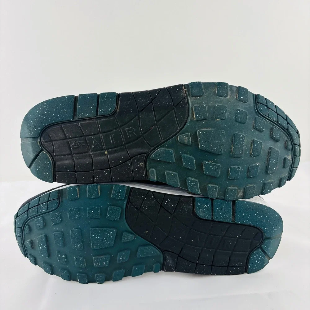 Nike pre owned