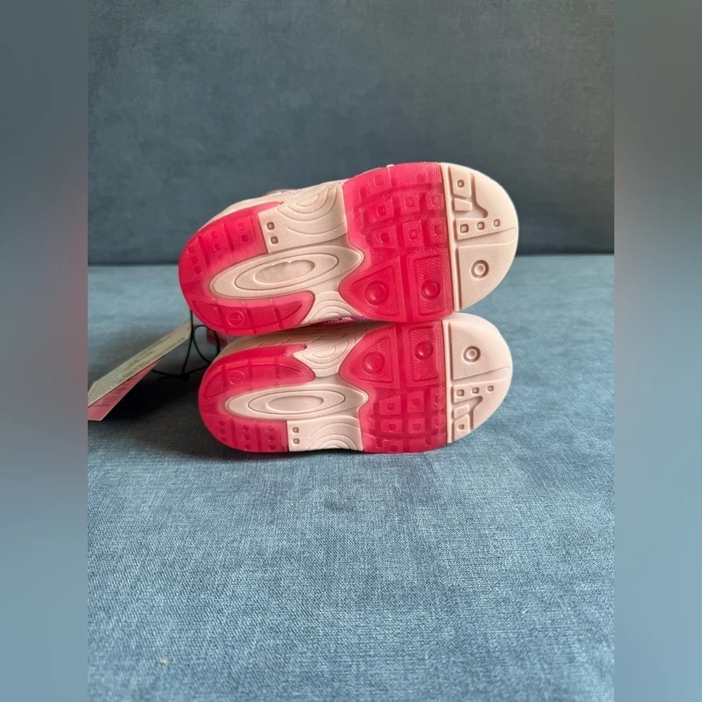 Hello Kitty Winter Snow Boots Toddler Girls SZ 7 Pink Velcro Closure Warm New