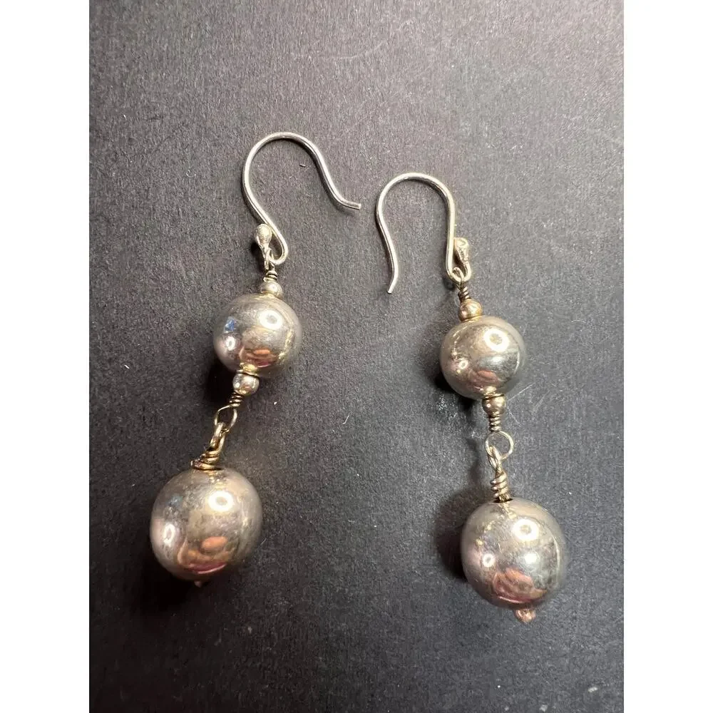 Vintage sterling silver graduated ball dangling earrings