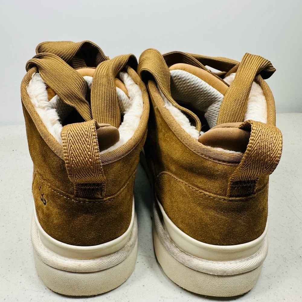 UGG stylish chukka