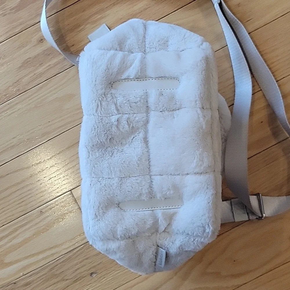 Lululemon Quilted Grid Tote Mini 5L Plush Fleece Tote In Bone